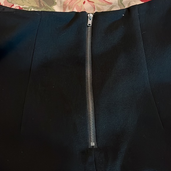 BCBG Size 12 LBD Fit-N-Flair CutOut Lace Apron Pencil Dress Elegant Sexy $299NEW - Picture 15 of 16